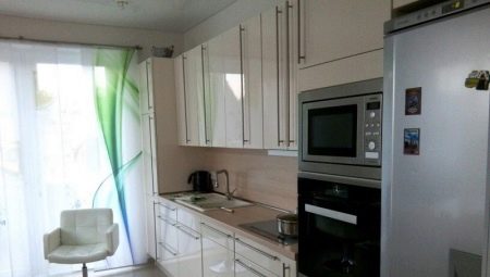 Прямая кухня длиной 3 метра с холодильником: идеи дизайна