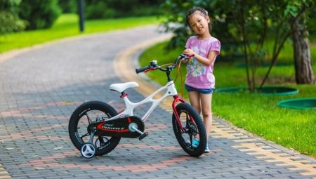 Легкие детские велосипеды: популярные модели и особенности выбора