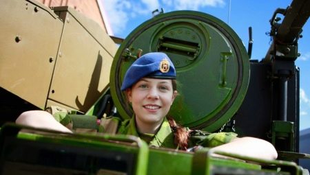 Военные профессии для девушек