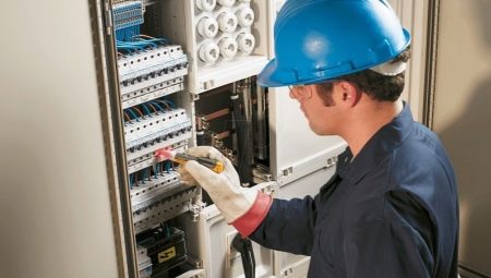 Слесарь-электрик: описание профессии и должностные инструкции
