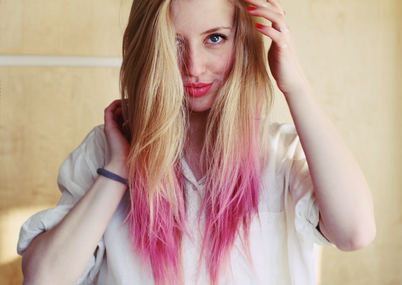 Розовые Волосы Фото Девушек На Русых