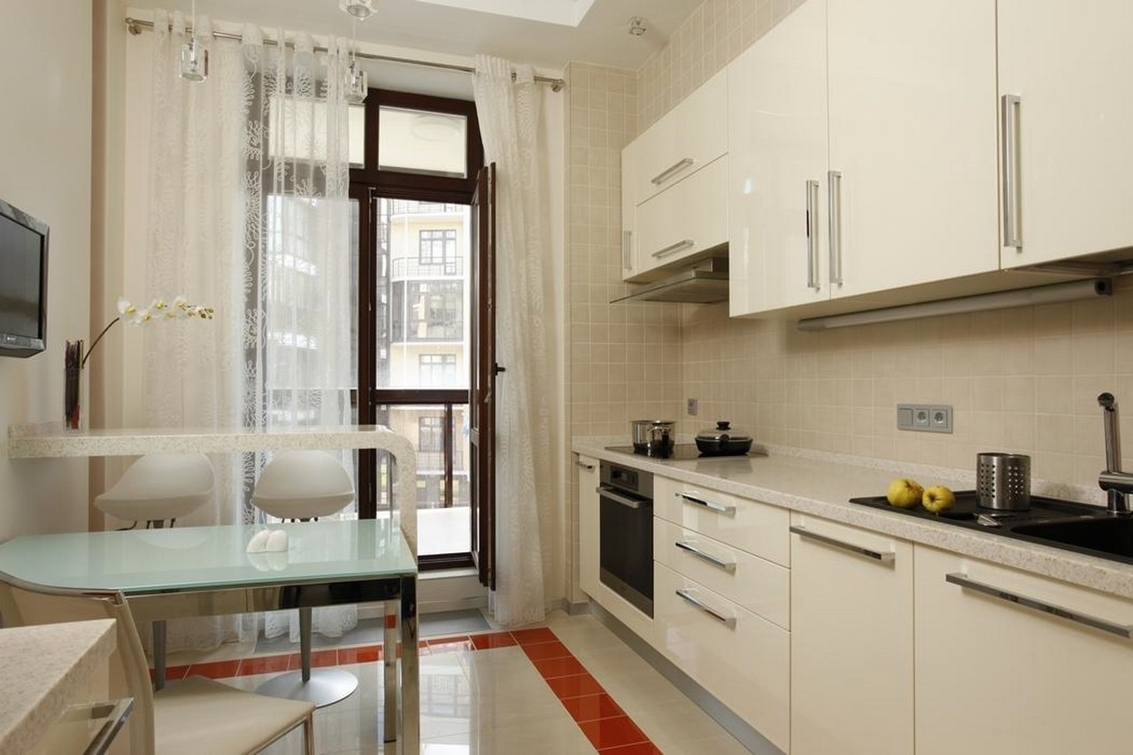 Дизайн Кухни С Балконной Дверью Фото