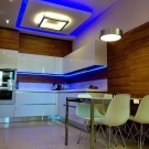 Особенности выбора освещения в кухню (фото): виды с натяжным потолком