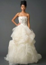 Свадебное платье от Веры Вонг из коллекции 2011 пышное