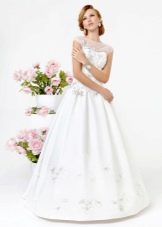 Свадебное платье из коллекции Simple White от Kookla с кружевным верхом