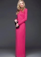 Ягодно-розовое платье для блондинки