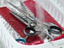 Дезинфекция парикмахерских инструментов: выбор стерилизаторов для обработки инструментов по СанПиНу? Выбираем дезинфицирующие средства