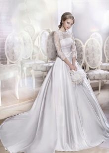 Пышное свадебное платье с ажурным верхом