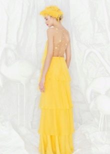 Желтое вечернее платье с открытой спиной
