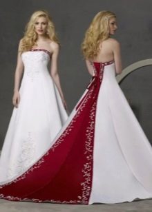Свадебное платье с красным шлейфом