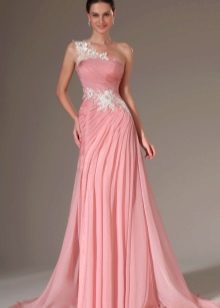 Розовое платье на одно плечо