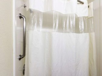 Чем отмыть штору в ванной от желтизны