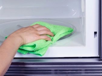 Как отмыть микроволновку если она пожелтела