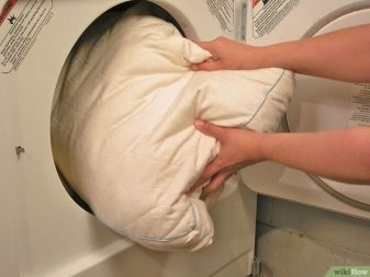 Как стирать чехол от диванных подушек