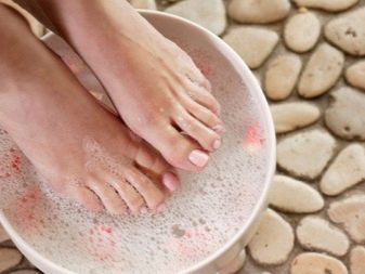 Польза ванночек для ног из морской соли