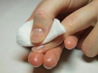 Как отмыть ногти от лака в домашних условиях