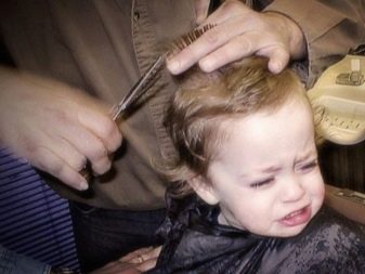 Как подстричь ребенка 3 года ножницами