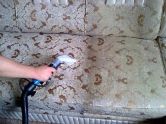 Отмыть диван моющим пылесосом