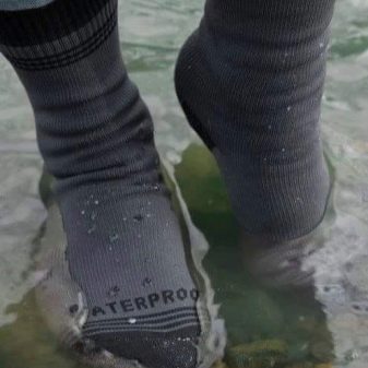 Как стирают водонепроницаемые носки