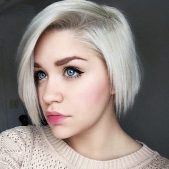 Блонд короткая прическа и макияж