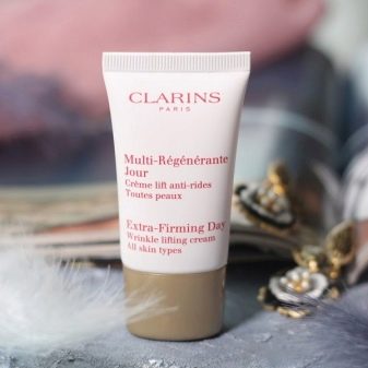 Косметика по уходу за кожей лица clarins