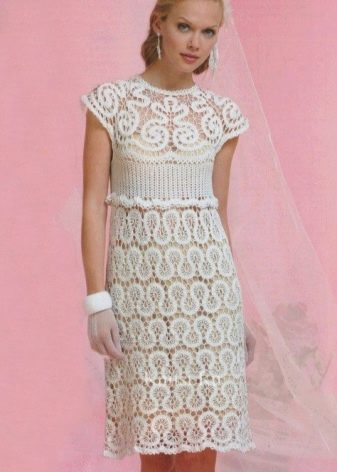 Вязанное свадебное платье из брюггского кружева