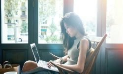 Эксперты рассказали о 5 способах, которые помогут женщинам заработать в интернете