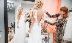 Дизайнеры представили новые тенденции свадебной моды