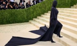 Самые красивые (и самые нелепые!) наряды звёзд на балу Met Gala 2021