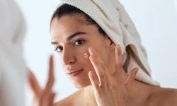 Это нужно делать регулярно: как и чем увлажнять кожу лица?