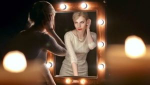 Настенное зеркало для макияжа с подсветкой: преимущества и недостатки