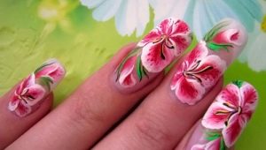Лилии на ногтях: секреты дизайна и модные идеи