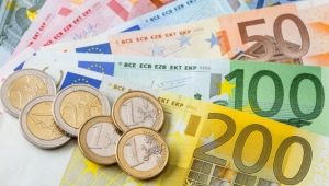 Какая валюта в Черногории и какие деньги с собой брать?