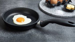 Виды и выбор сковороды для яичницы