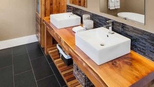 Деревянная столешница в ванную: описание видов, советы по выбору и уходу