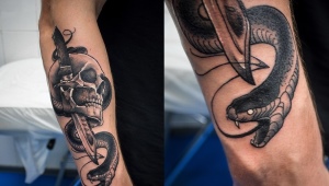 Значение змеи с кинжалом в тату и варианты эскизов