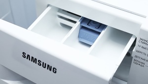 Куда и как сыпать порошок в стиральной машине Samsung?