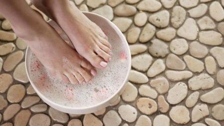 Как делать ванночки для ног с содой?