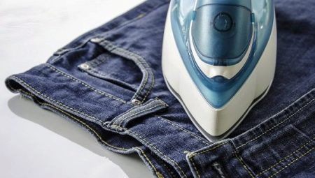 Как правильно гладить джинсы?