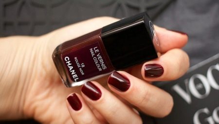 Лаки для ногтей Chanel: особенности и палитра цветов