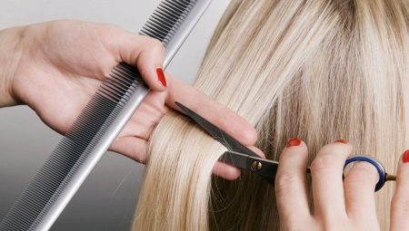 Как подстричь волосы ножницами дома?