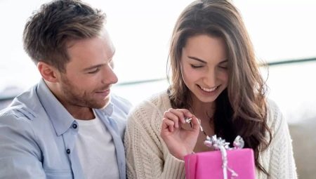 Что подарить любимой девушке на день рождения?