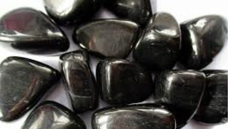 Гагат: особенности, значение и свойства камня 