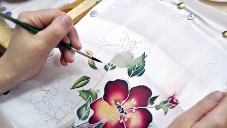 Батик: что это такое, история и виды росписи по ткани