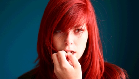 Красно-рыжий цвет волос: кому подходит и как правильно покрасить локоны?