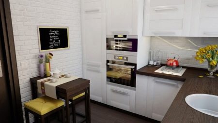 Кухонный гарнитур для маленькой кухни: виды и выбор