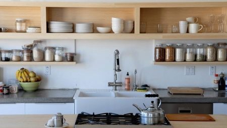 Виды и особенности размещения открытых полок на кухне