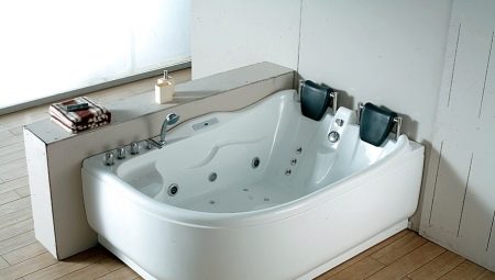 Акриловые гидромассажные ванны: разновидности, выбор, нюансы использования