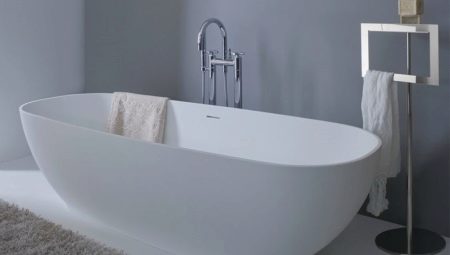Керамические ванны: разновидности и советы по выбору