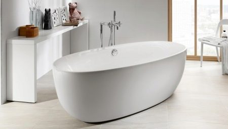 Отдельно стоящие акриловые ванны: формы, размеры и правила выбора